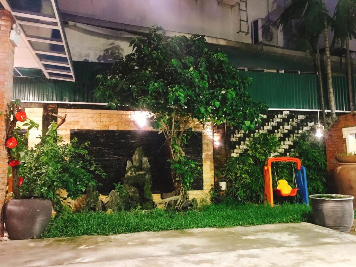 SPOT ON 957 Hue Corner Hostel Exterior foto