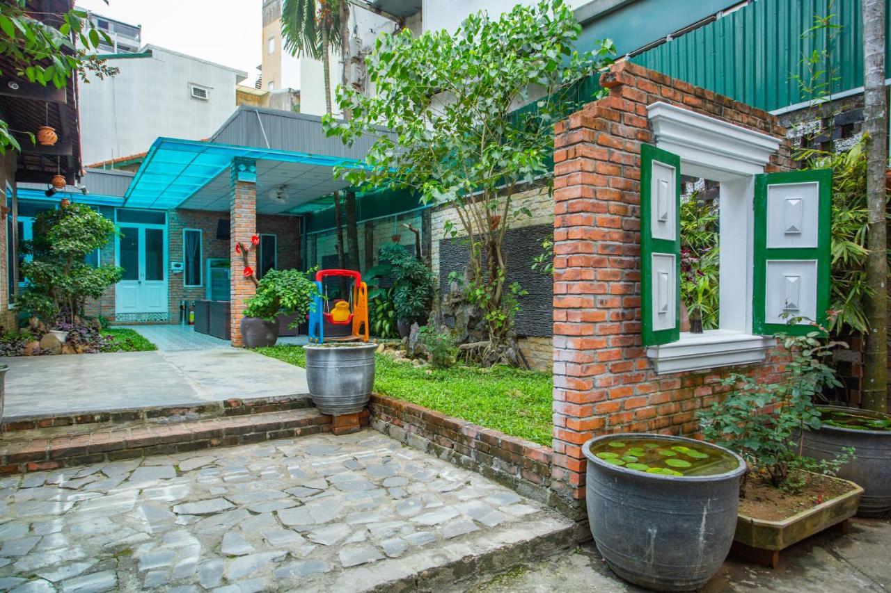 SPOT ON 957 Hue Corner Hostel Exterior foto